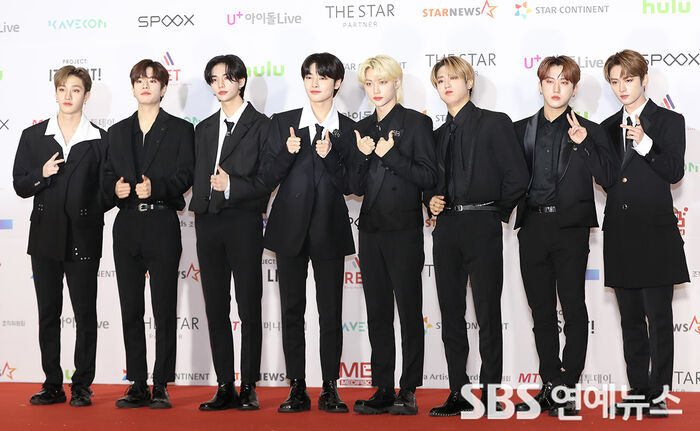 [Throwback] Stray Kids Stun in All Black at the 2021 Asia Artist Awards