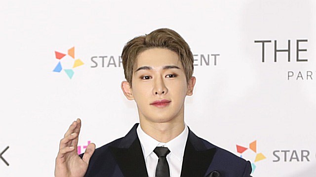 '몬스타엑스' 출신 원호, 국방 의무 다한다..."기다려줄래요?"