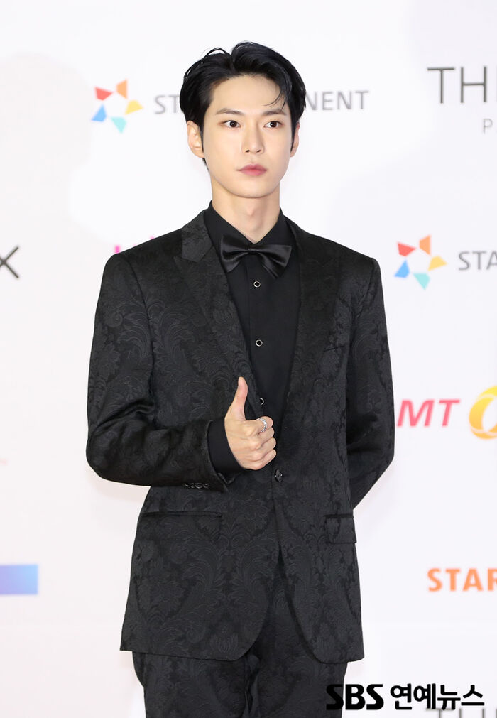[Throwback] NCT’s DOYOUNG Gives a Thumbs-Up