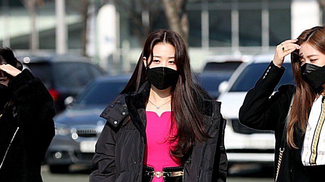 [Throwback] IVE’s JANG WONYOUNG, ‘Walking Doll’