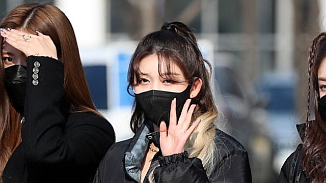 [Throwback] IVE’s GAEUL Shines in Winter Outside Choi Hwa-jung’s Power Time