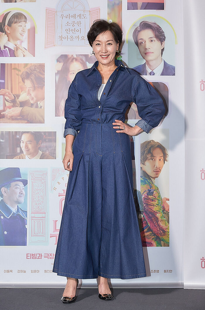 [Throwback] Lee Hye Young Owns the Photo Call