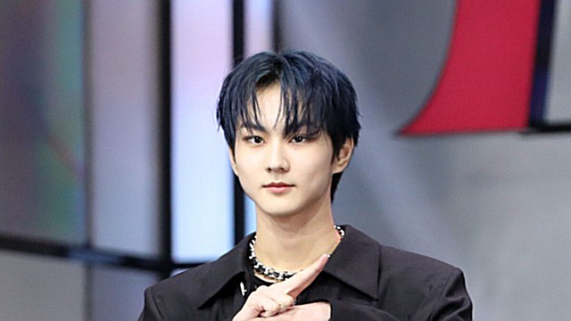 [Throwback] ENHYPEN’s JUNGWON Serves Charisma at ‘Dimension: Answer’ Media Showcase