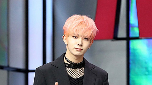 [Throwback] HEESEUNG of ENHYPEN Shows Off Cute Orange Hair