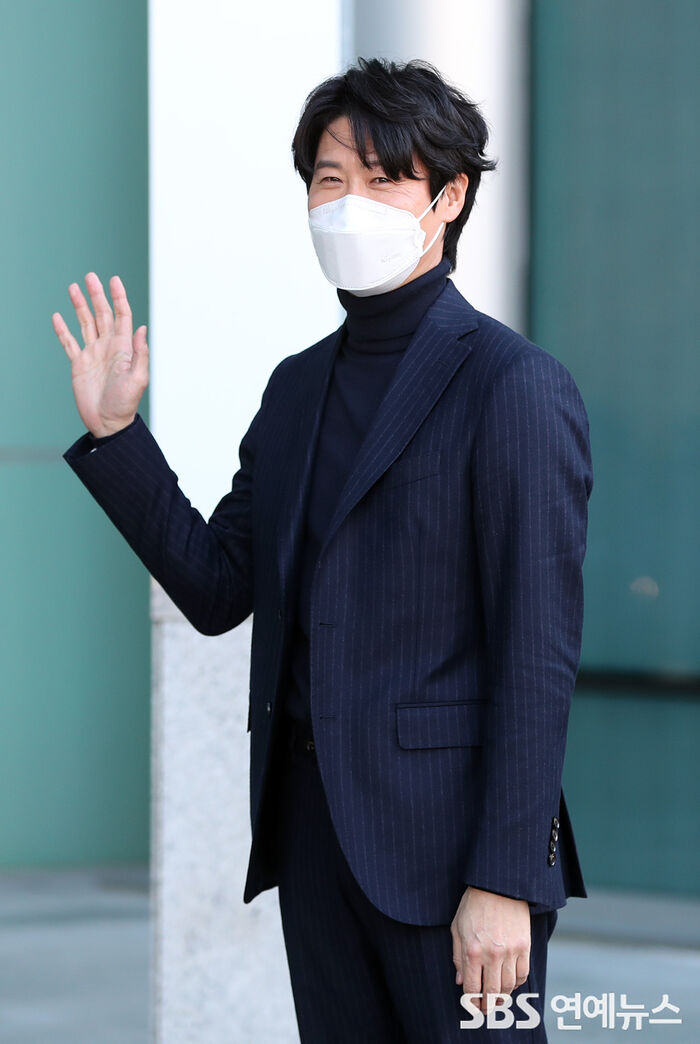 [Throwback] Jin Sun-kyu’s Wave Is Effortlessly Cool