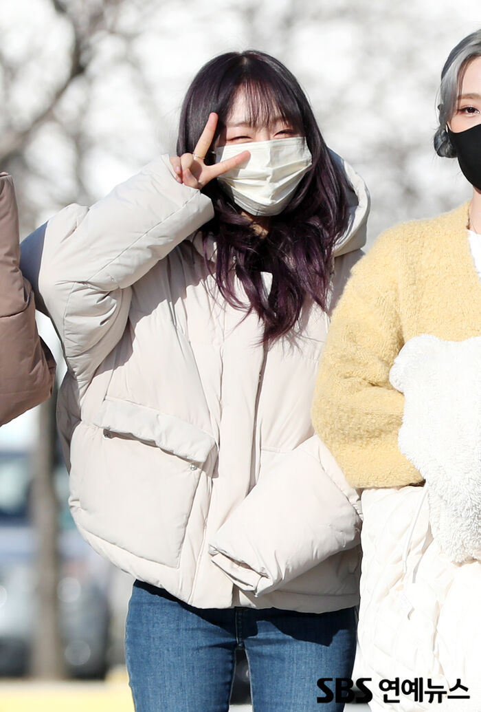 [Throwback] WJSN’s SOOBIN Winks With a Cute V Sign