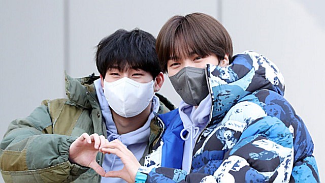 [E포토] 몬스타엑스 주헌-민혁, '몬베베 심쿵'