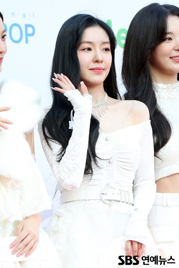 [Throwback] Red Velvet’s IRENE Proves Her Visuals Never Miss at the 11th Gaon Chart Music Awards