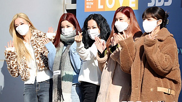 [Throwback] Apink Return as a Five-Member Act