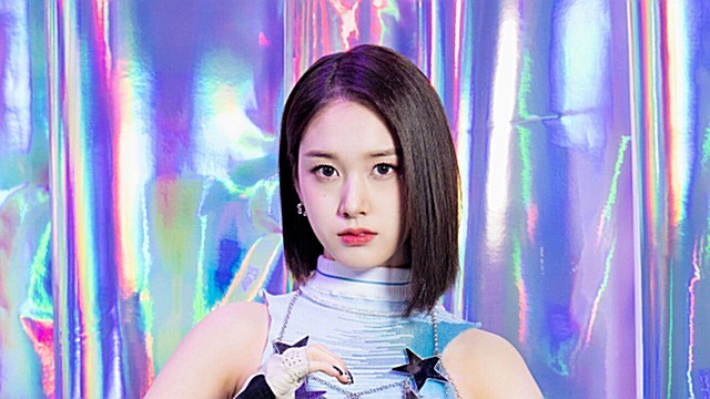 [Throwback] STAYC’s J Shines Brighter Than the Stars