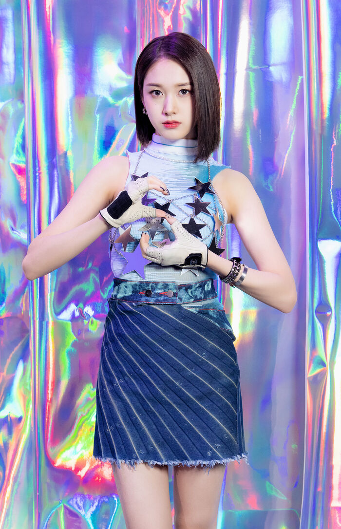 [Throwback] STAYC’s J Shines Brighter Than the Stars