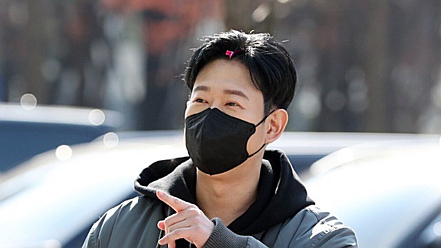 [E포토] 천명훈, '오랜만에 가수로 돌아왔어요'
