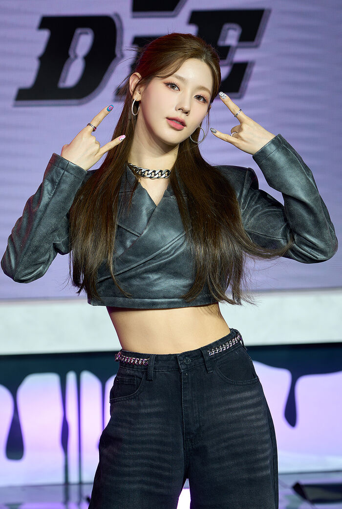 [Throwback] MIYEON Serves Major Girl-Crush Energy