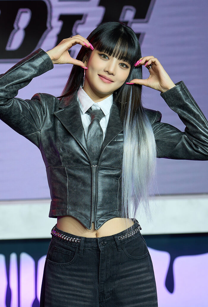 [Throwback] MINNIE Serves Thai Barbie Glam