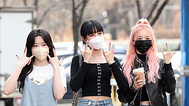 [Throwback] SHUHUA, MINNIE and YUQI Serve Three Distinct Vibes