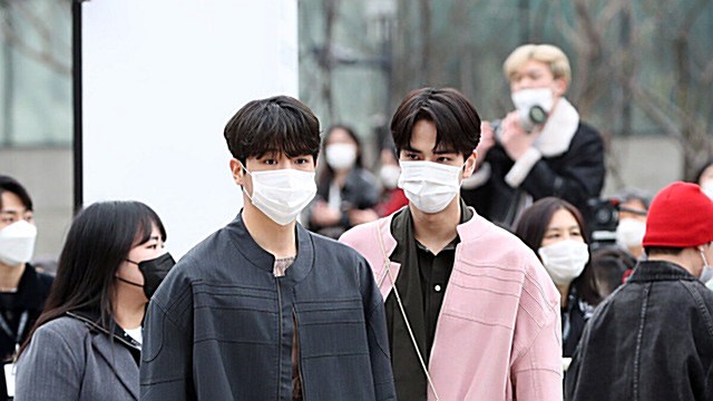 [Throwback] HYUNJAE and YOUNGHOON of THE BOYZ Serve Full Model Energy