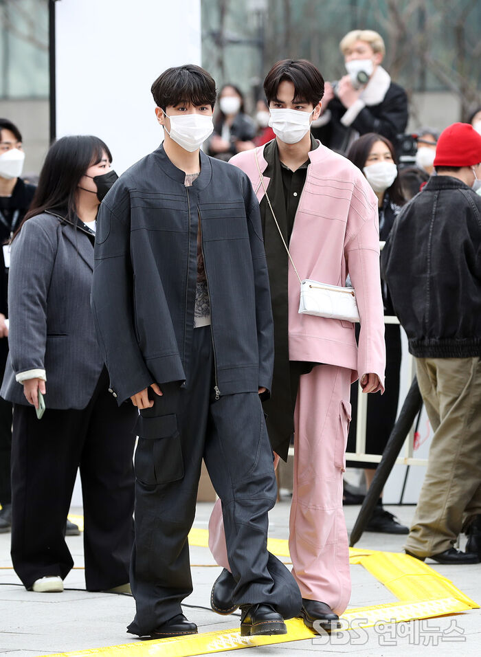 [Throwback] HYUNJAE and YOUNGHOON of THE BOYZ Serve Full Model Energy