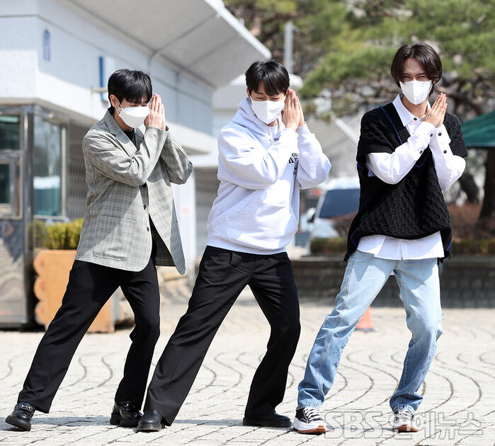 [Throwback] HIGHLIGHT, Their Signature Moves