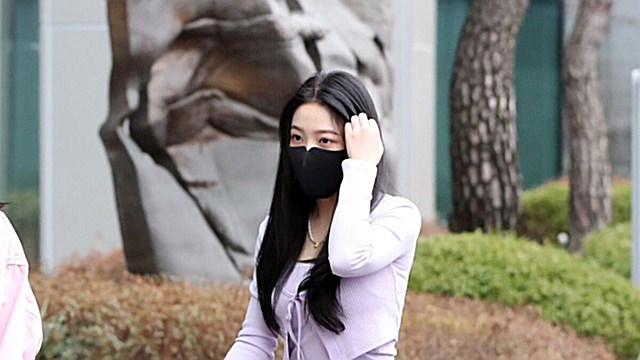 [Throwback] YERI of Red Velvet Serves a Fresh Spring Look