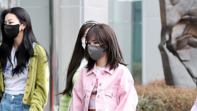 [Throwback] Red Velvet's WENDY Is Pretty in Pink