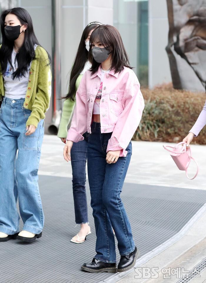[Throwback] Red Velvet's WENDY Is Pretty in Pink