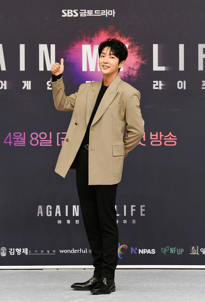 [Throwback] Lee Joon-gi Returns to TV With ‘Again My Life’