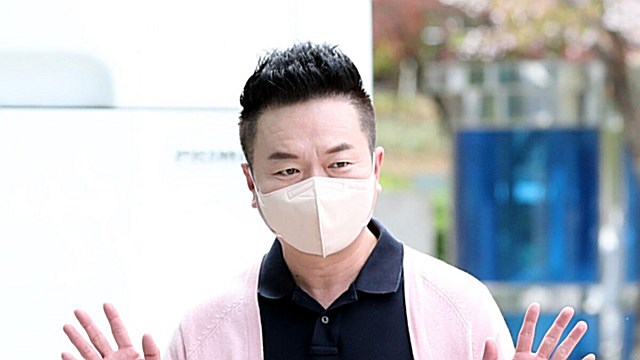 [E포토] 김태균, '남자는 핑크'