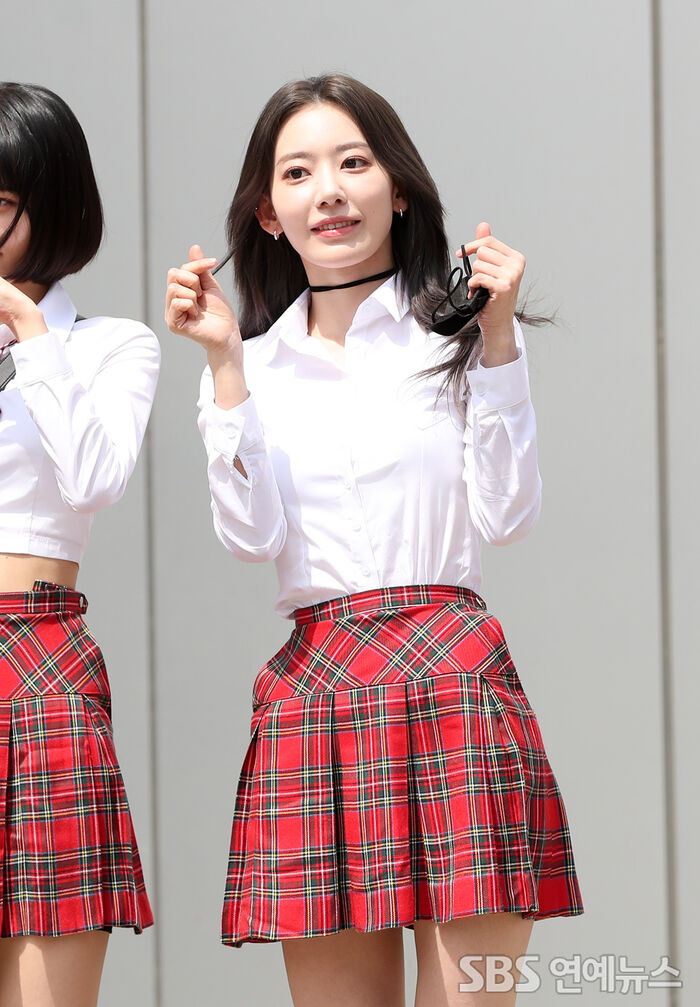 [Throwback] As Cherry Blossoms Fade, MIYAWAKI SAKURA Shines