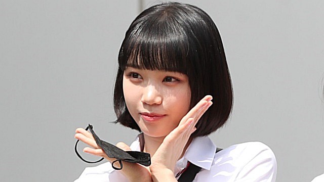 [Throwback] KIM CHAEWON of LE SSERAFIM Makes the Case for the Chic Bob
