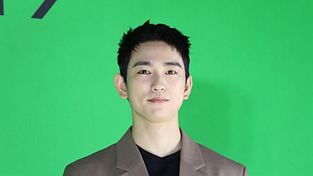 [Throwback] GOT7's PARK JINYOUNG Serves 'First Love' Heartthrob Vibes