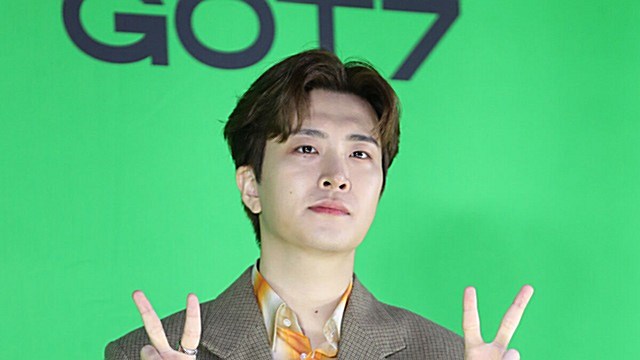 [Throwback] YOUNGJAE of GOT7 Looks Like a Prince From the Moon