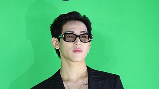 [Throwback] BAMBAM of GOT7 Stuns in All-Black Look