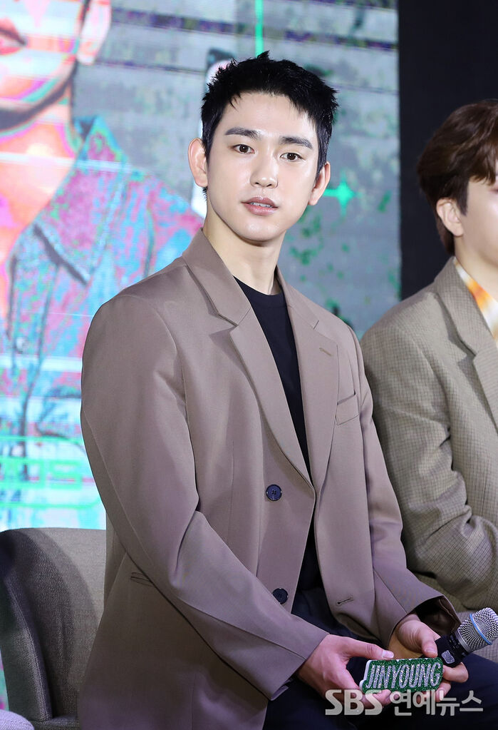 [Throwback] PARK JINYOUNG of GOT7 Returns to His Idol Roots