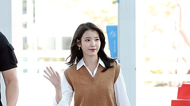[Throwback] IU Heads to Cannes as an Actress