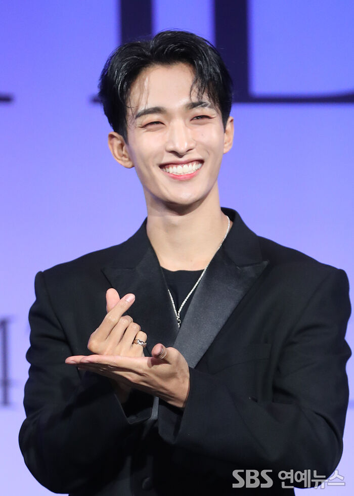 [Throwback] SEVENTEEN’s DK Flashes a Heart-Melting Smile