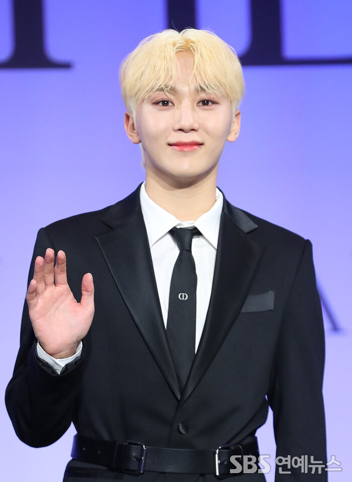 [Throwback] SEUNGKWAN of SEVENTEEN Is All Bright-Eyed