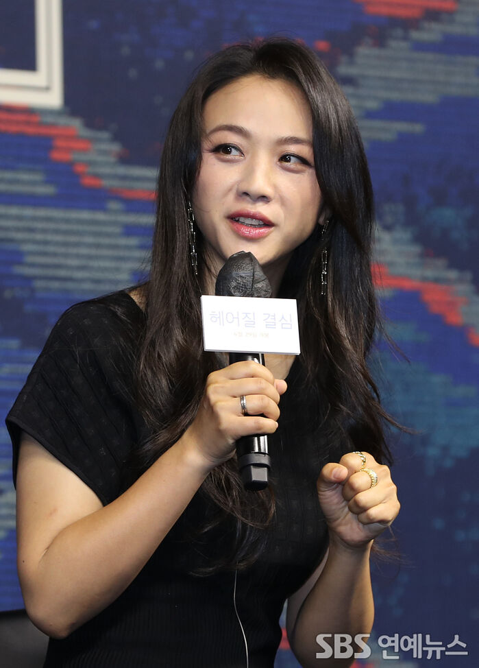 [Throwback] Tang Wei Teases Her Korean-Language Turn in Decision to Leave
