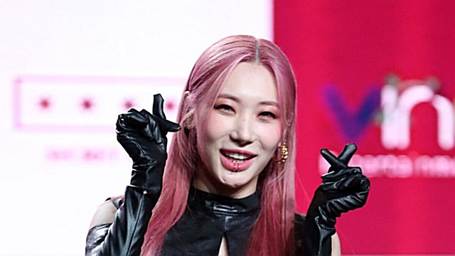 [E포토] 시크릿넘버 진희, '핑크 공주의 애교'