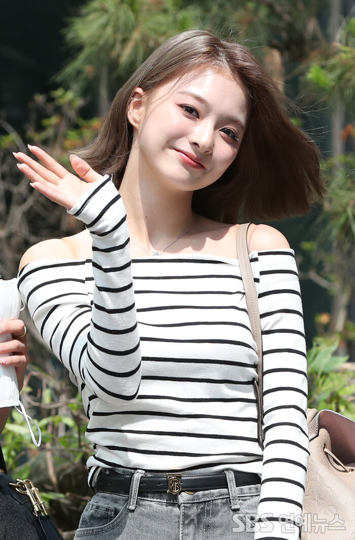 [Throwback] LEE NAKYUNG of fromis_9 Steals Hearts With a Smile