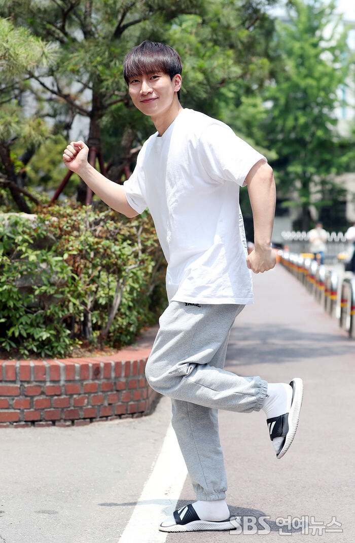 [Throwback] SEO EUNKWANG Is on the Move, ‘Running Man’ Style