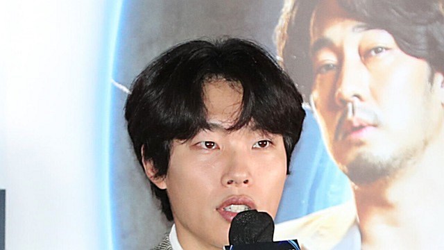 [E포토] 류준열, '액션 위해 기계체조도 훈련'