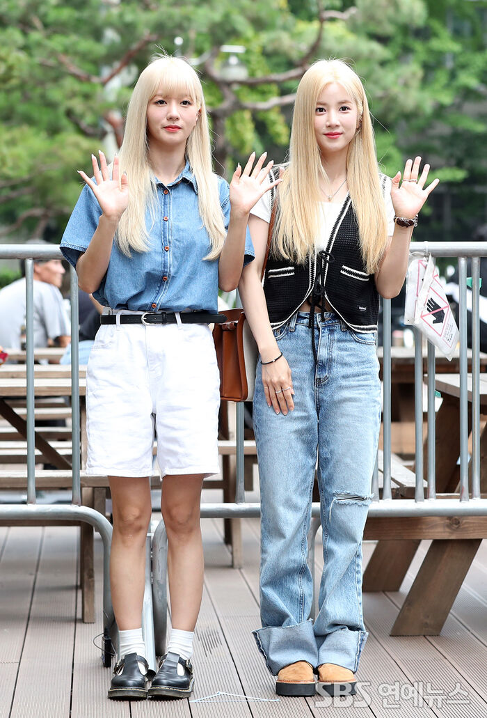 Apink's ChoBom Strike Matching Poses Outside KBS