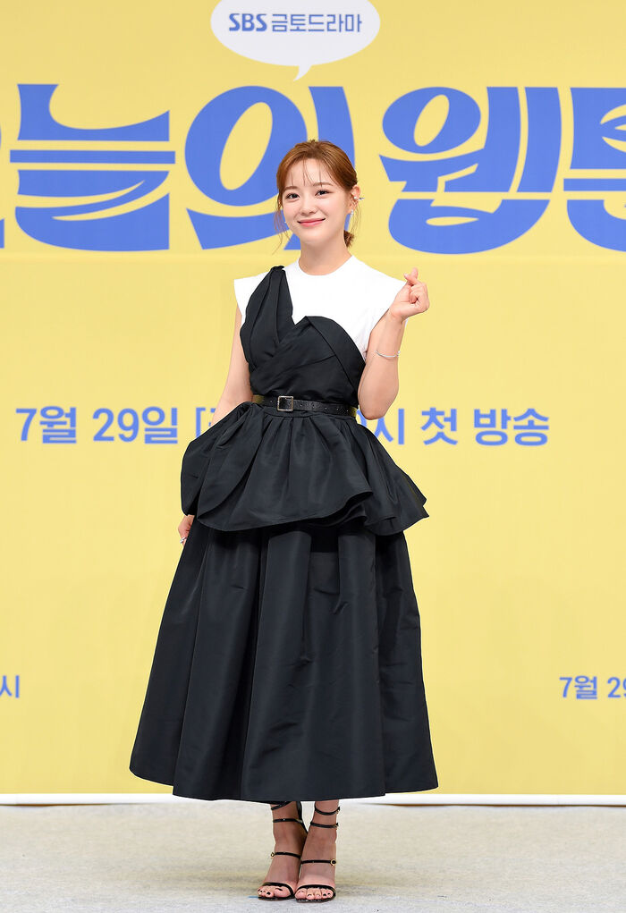 [Throwback] Kim Sejeong Serves Webtoon Princess Vibes