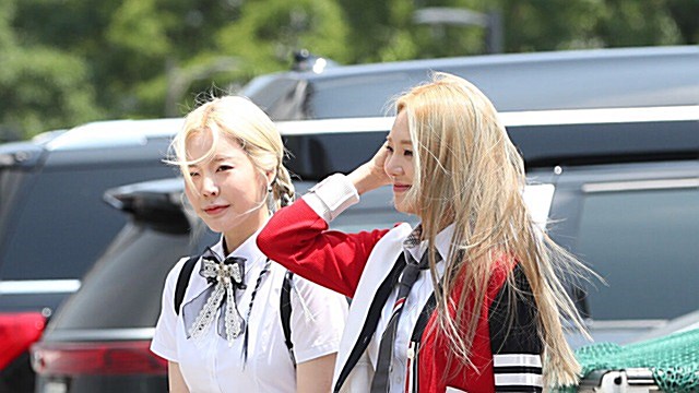 [Throwback] Girls' Generation's SUNNY and HYO Dazzle With Blonde Looks