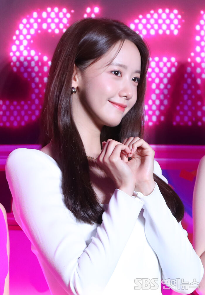 [Throwback] YOONA Is Almost Too Pretty: Girls' Generation Star Shines at ‘FOREVER 1’ Press Event