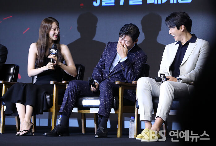 [Throwback] YOONA’s Adorable Antics Have Hyunbin and Yoo Hai Jin in Stitches