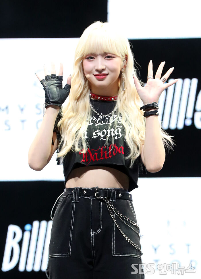 [Throwback] Billlie's HARUNA Steals Hearts as the Group's Adorable Youngest