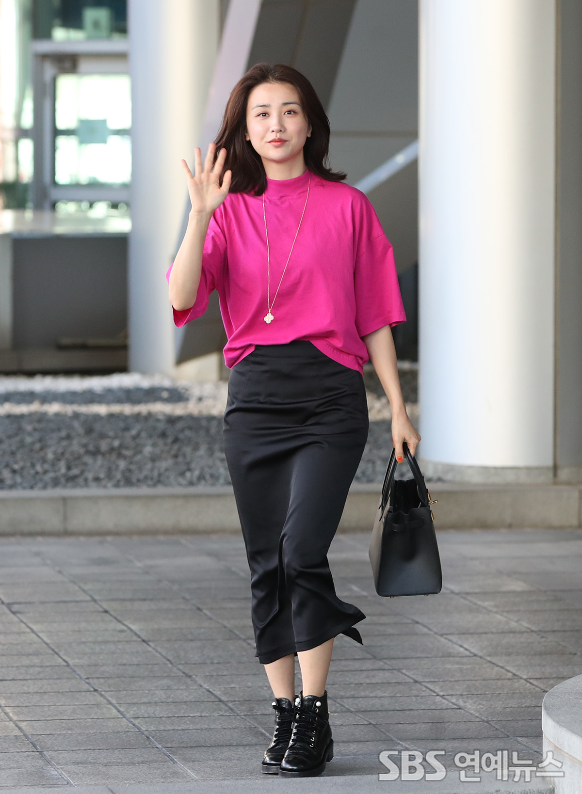 [E포토] 박하선, '블랙과 핑크의 조화'