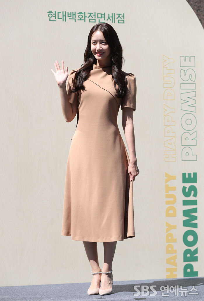 [Throwback] YOONA Stuns With Year-Round Goddess Glow