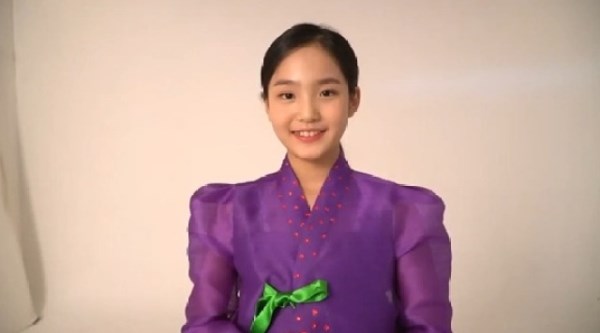 "즐거운 한가위 보내세요"...'아기 호랑이' 김태연, 씩씩한 추석 인사